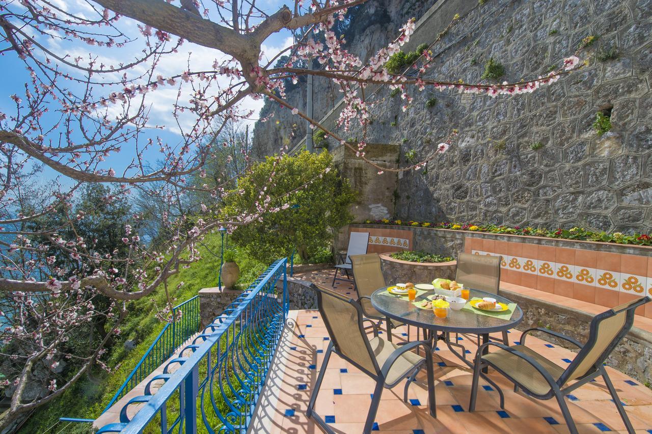 Апартаменты Casa Pina Амальфи Экстерьер фото